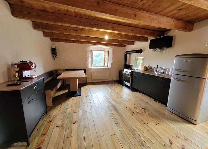 Holiday home A Chalencon *